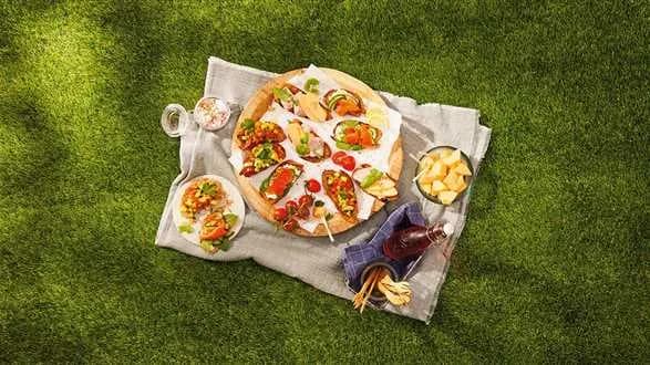 Crostini z szynką i melonem