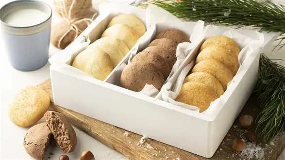 Cookie box: ciasteczka maślane z orzechami