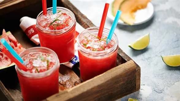 Orzeźwiający koktajl arbuzowo-melonowy