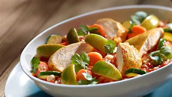 Kurczak z curry i warzywami w sosie kokosowym