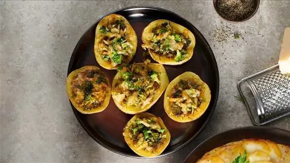 Faszerowane łódeczki ziemniaczane