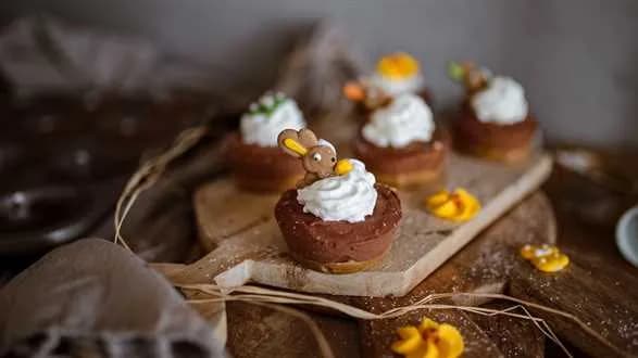 Serniczki na owsianym spodzie