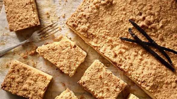 Kujawski drożdżowy placek maślany