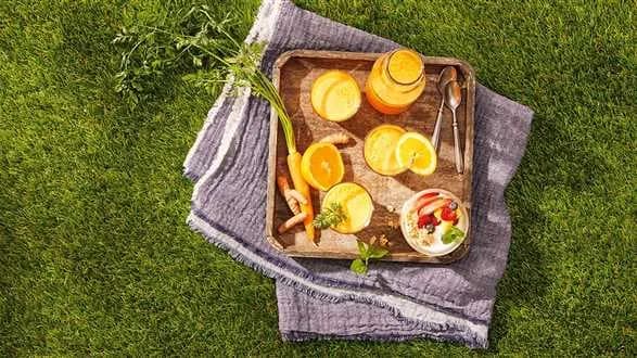 Sok pomarańczowo-marchewkowo-jabłkowy z kurkumą