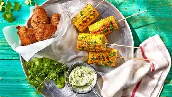 Chrupiące podudzia kurczaka z kolbą kukurydzy