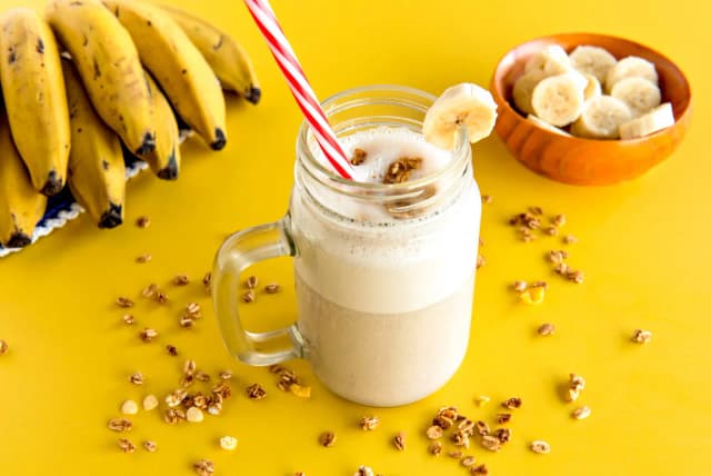 Najlepsze drinki z bananem, które zaskoczą Twoje podniebienie Najlepsze drinki z bananem, które zaskoczą Twoje podniebienie