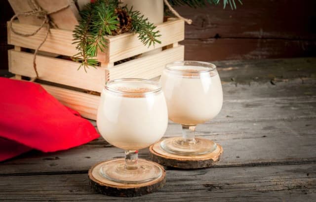 Najlepsze drinki z soplicą orzechową, które musisz spróbować Najlepsze drinki z soplicą orzechową, które musisz spróbować
