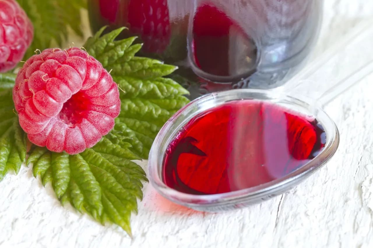 Pyszne drinki z syropem malinowym, które zachwycą Twoje podniebienie Pyszne drinki z syropem malinowym, które zachwycą Twoje podniebienie