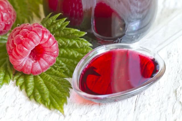 Pyszne drinki z syropem malinowym, które zachwycą Twoje podniebienie Pyszne drinki z syropem malinowym, które zachwycą Twoje podniebienie