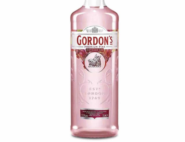 Różowy gin drink z czym pić - najlepsze połączenia i przepisy Różowy gin drink z czym pić - najlepsze połączenia i przepisy