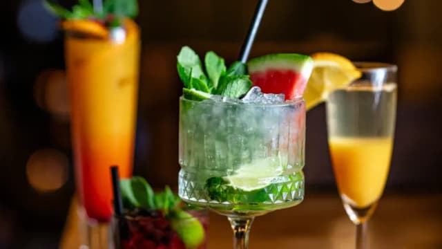 Najlepsze drinki z miętą, które orzeźwią w gorące dni Najlepsze drinki z miętą, które orzeźwią w gorące dni