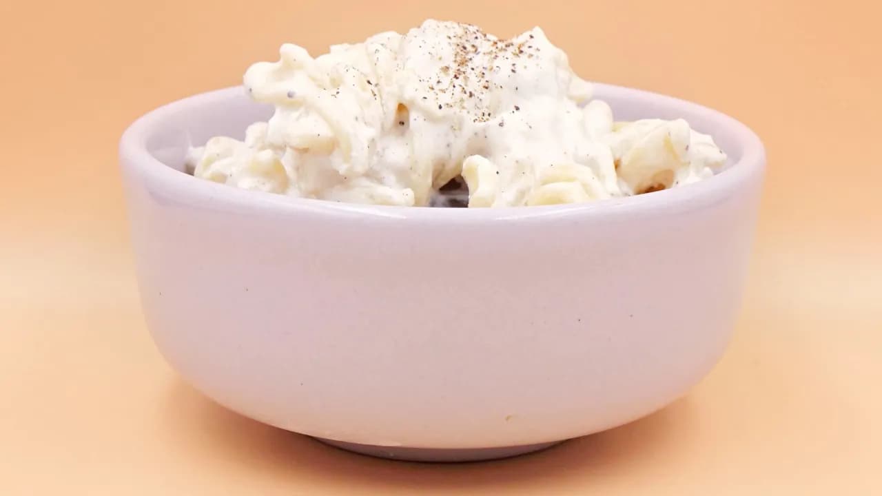 Jak zrobić sos z jogurtu naturalnego do makaronu w 5 prostych krokach Jak zrobić sos z jogurtu naturalnego do makaronu w 5 prostych krokach