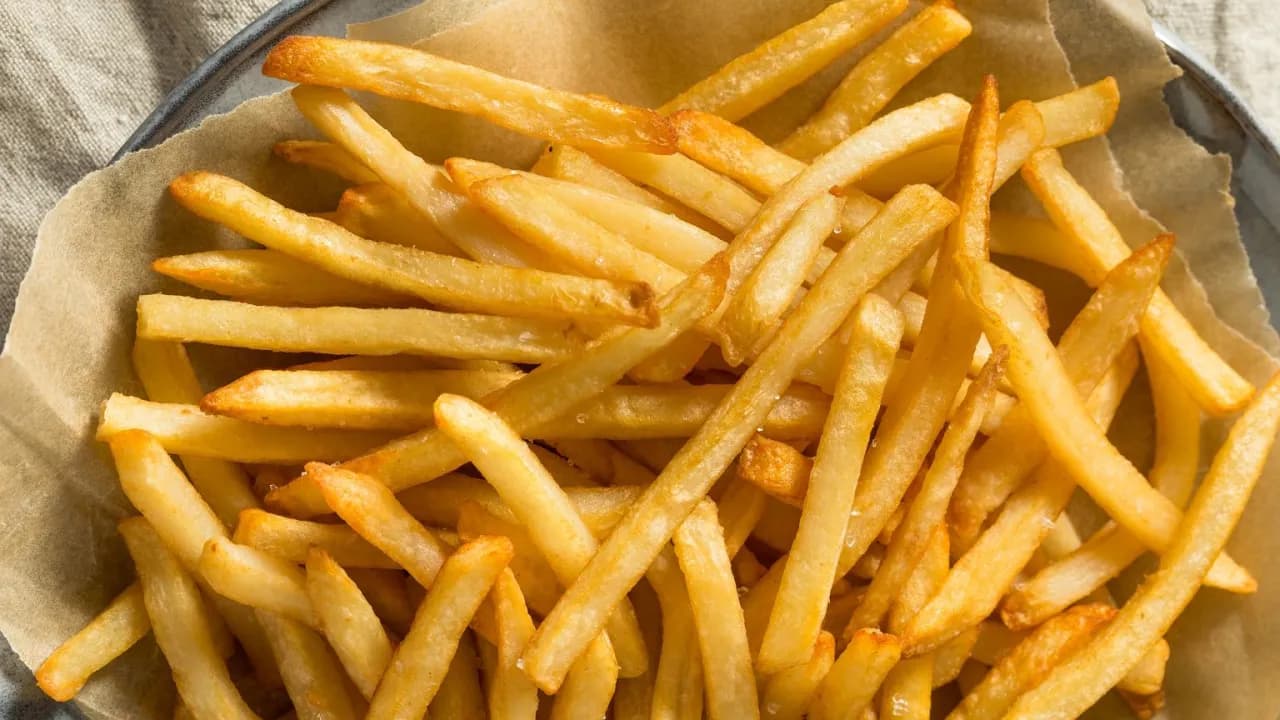 Frytki z termoobiegiem czy bez: Która metoda daje lepsze efekty? Frytki z termoobiegiem czy bez: Która metoda daje lepsze efekty?