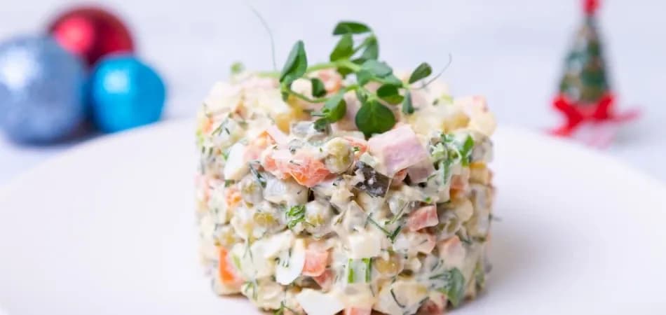 Jak długo gotować warzywa na sałatkę jarzynową, aby były idealne Jak długo gotować warzywa na sałatkę jarzynową, aby były idealne