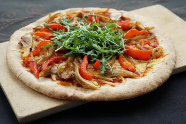 Czy podsmażyć pieczarki do pizzy? Odkryj, co lepsze dla smaku Czy podsmażyć pieczarki do pizzy? Odkryj, co lepsze dla smaku