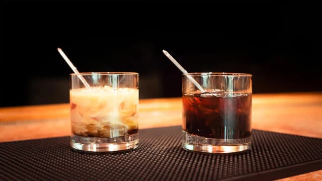 Najlepsze drinki z likierem kawowym i mlekiem, które zaskoczą gości Najlepsze drinki z likierem kawowym i mlekiem, które zaskoczą gości