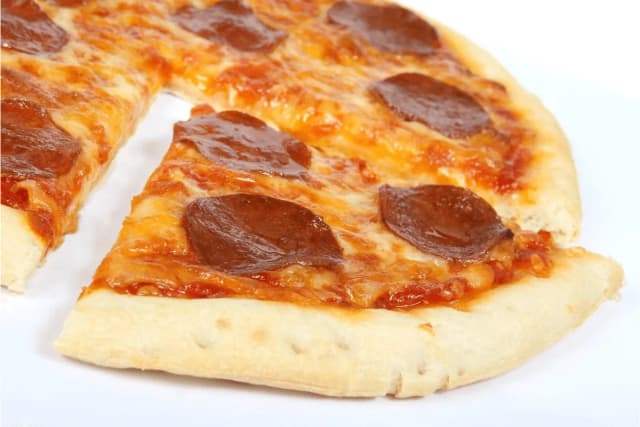Ile waży pizza 30 cm? Zaskakujące różnice w wadze! Ile waży pizza 30 cm? Zaskakujące różnice w wadze!