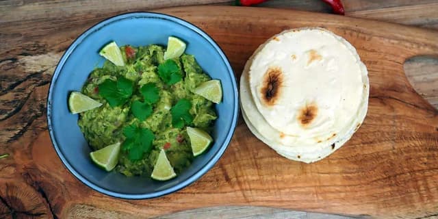 Jak smakuje guacamole? Odkryj zaskakujące smaki i aromaty Jak smakuje guacamole? Odkryj zaskakujące smaki i aromaty